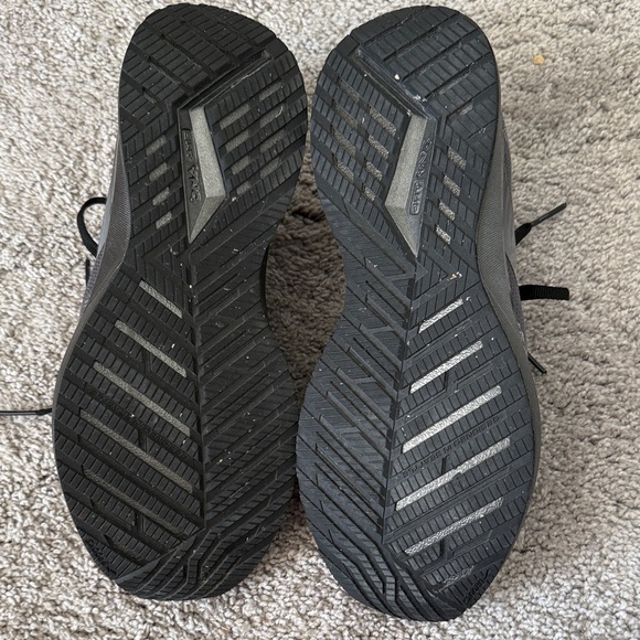 Brooks Levitate Charcoal Grey Athletic Sneakers